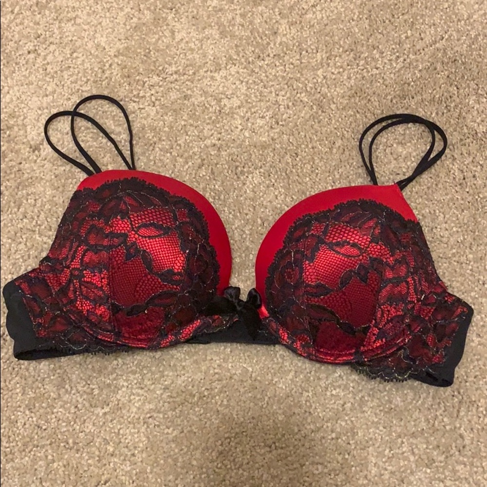 Victoria’s Secret Very Sexy Plunge Bra